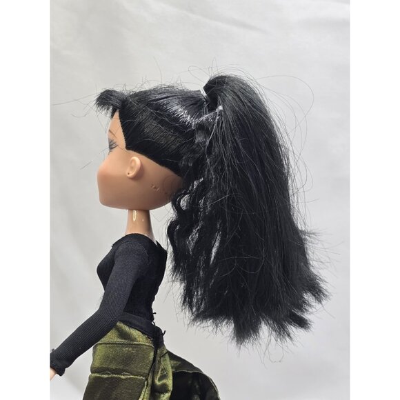 Bratz Behind the Scene Fashion Doll Amelie Haute Couture- BROKEN FINGERS READ - Picture 13 of 16